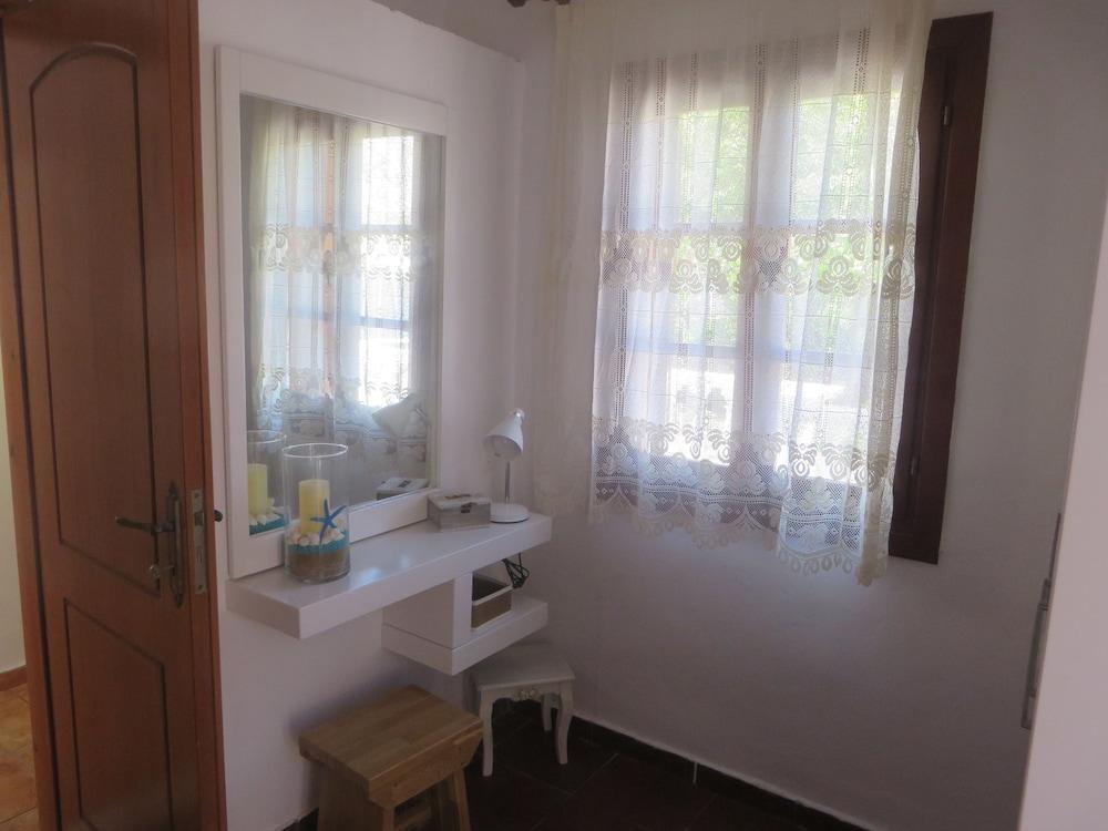 Maravelia Mare Konuk evi Simi Dış mekan fotoğraf