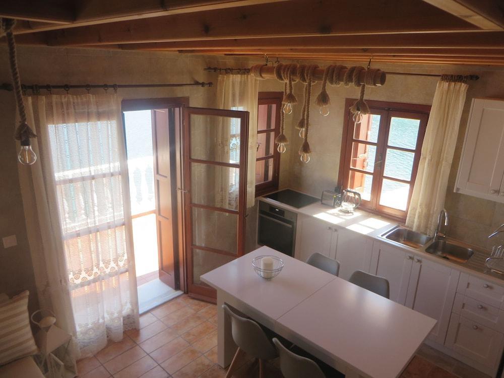 Maravelia Mare Konuk evi Simi Dış mekan fotoğraf